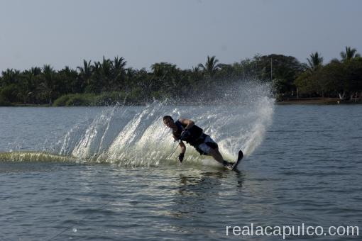 Waterskiing Acapulco